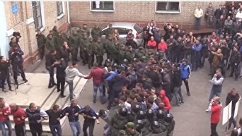 Сопротивление миссии ОБСЕ в Донецке. Видео
