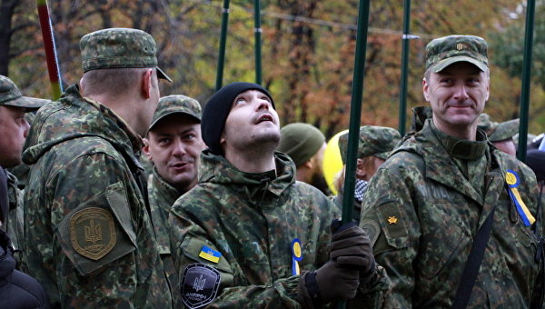 Первый марш ко Дню защитника Украины в Днепре