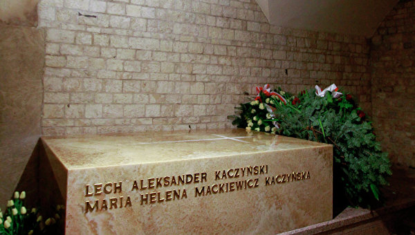 Место захоронения президента Польши Леха Качиньского - Краков, замок на Вавеле