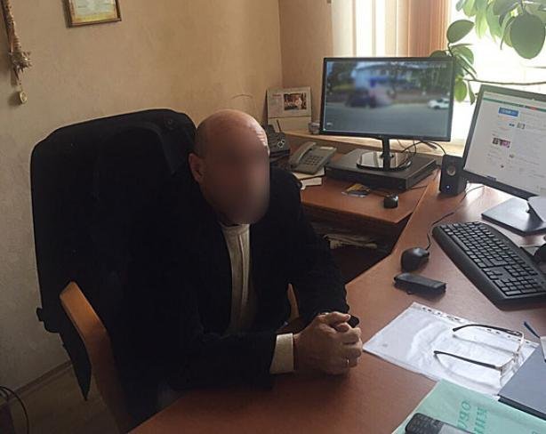 В Киевской области глава сельсовета требовал $ 14 тысяч взятки от переселенца