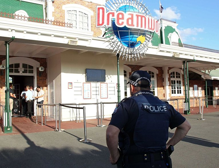 На месте ЧП на одном из аттракционов в детском тематическом парке Dreamworld в Австралии