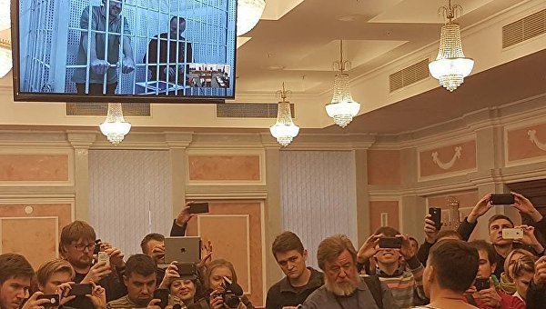 Карпюк и Клых поблагодарили Савченко за приезд