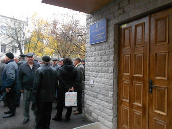 Пикет экс-милиционеров в Ровно