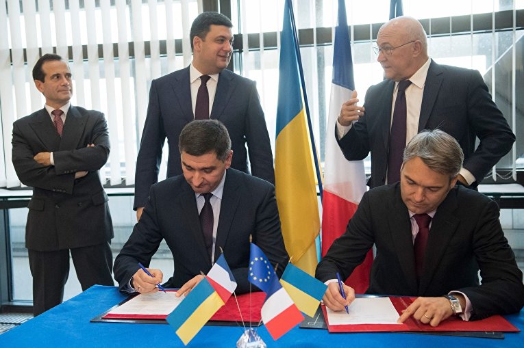 Владимир Гройсман на подписании соглашения между ПАО Укртрансгаз и Engie во Франции
