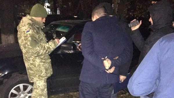 В Киеве на взятке в $500 задержали полицейского