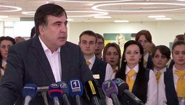 Михаил Саакашвили закрывает Центр обслуживания граждан