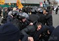 Столкновения между вкладчиками банка Михайловский и правоохранителями