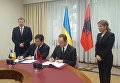 Главы МИД Украины и Албании Павел Климкин и Дитмир Бушати подписали соглашение о взаимной отмене визовых требований