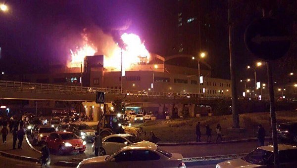 Шесть человек погибли при пожаре в офисном центре в Алма-Ате