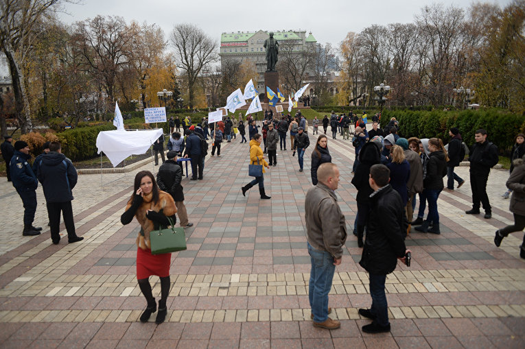 Вече и концерт у памятника Тарасу Шевченко в Киеве