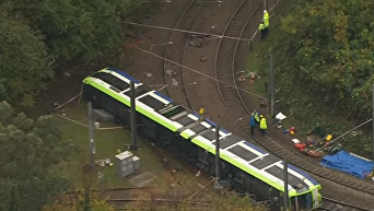В Лондоне перевернулся трамвай, пять человек погибли: кадры с места ЧП. Видео