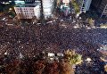 Сотни тысяч человек вышли на улицы Сеула