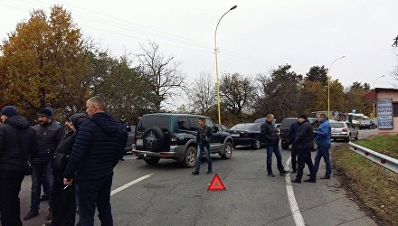 Автомобилисты заблокировали дороги на границе со Словакией и Румынией