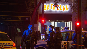 Стинг открыл парижский театр Батаклан через год после терактов