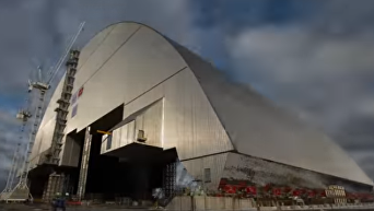 Появилось видео установки арки над чернобыльским саркофагом. Видео