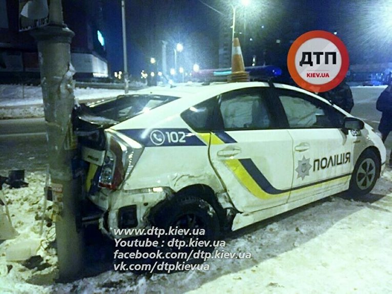ДТП с участием полицейской машины в Киеве