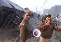 Cход поезда с рельсов в Индии