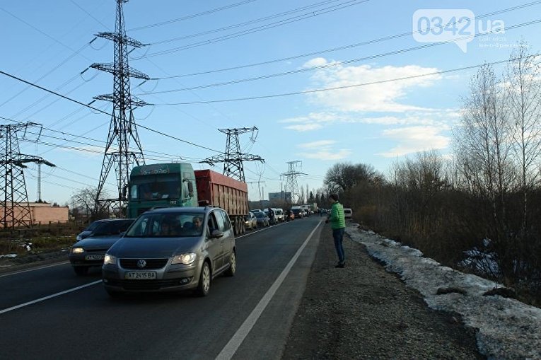 Митингующие БуТЕС на час перекрыли львовское шоссе