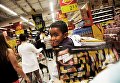 Черная пятница: покупатели в магазине в Сан-Паулу