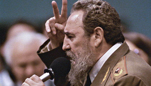 Фидель Кастро во время пресс-конференции во Дворце конгрессов 1989 г