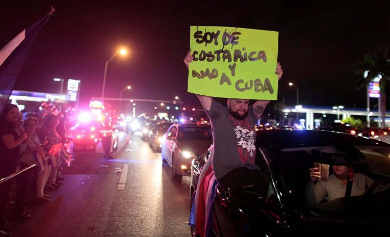 Ликование кубинцев в Майами по поводу смерти Фиделя Кастро
