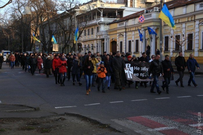 Траурный марш памяти жертв голодоморов в Одессе