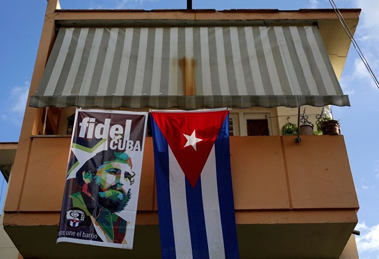 Баннер с изображением Фиделя Кастро в Гаване, Куба