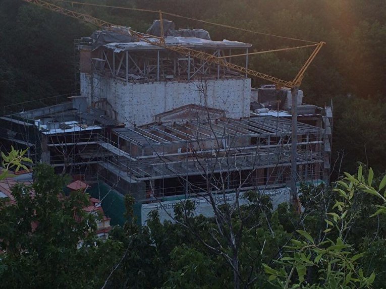 Реконструкция фасада муниципального театра на Андреевском спуске