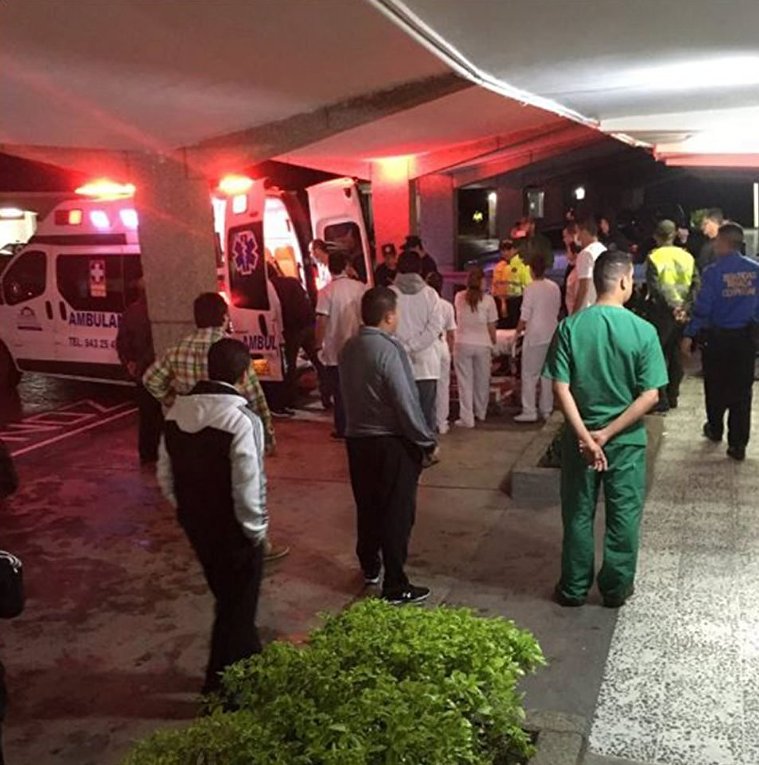 Авиакатастрофа в Колумбии. Скорая помощь госпитализирует выживших