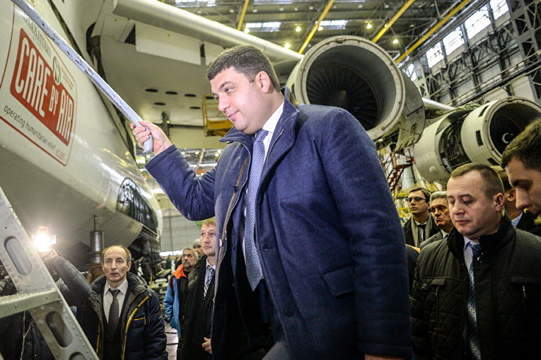 Премьер-министр Владимир Гройсман посетил ГП Антонов в Киеве