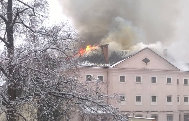 В Ужгороде произошел пожар в помещении СИЗО по улице Довженко, пострадавших нет