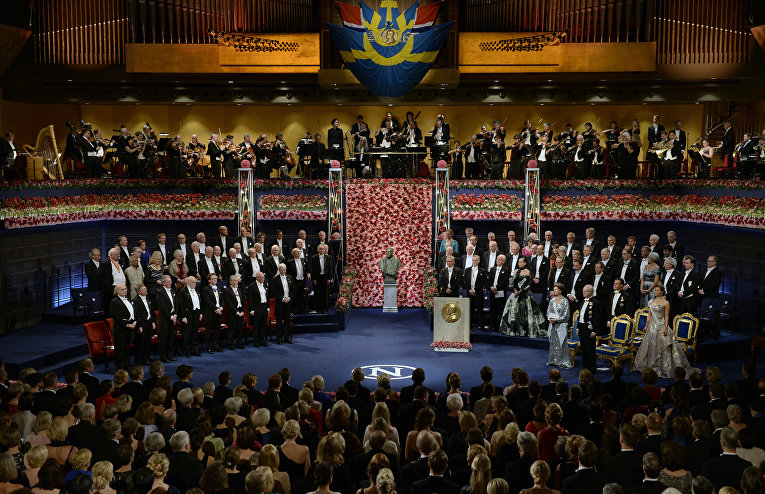 Нобелевскиe премии за 2016 год вручили в Стокгольме