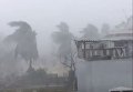 Мощный циклон Варда достиг побережья юго-востока Индии