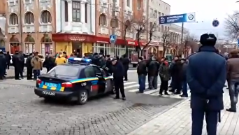 Бунт пенсионеров МВД в Кропивницком: митингующие перекрыли улицу. Видео