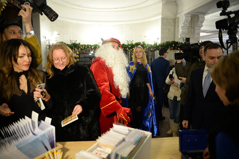 В центре Киева открылась Новогодняя почтовая резиденция Святого Николая