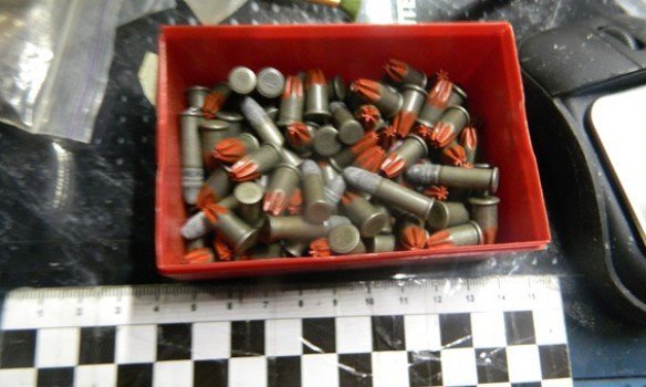Полиция обнаружила в гараже в Киеве арсенал боеприпасов