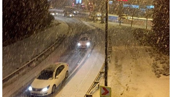 В Стамбуле выпал снег