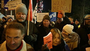 Акция протеста у здания сейма в Варшаве