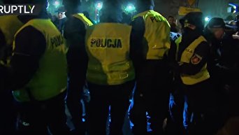 В Польше полиция дымовыми шашками разогнала митинг за свободу прессы