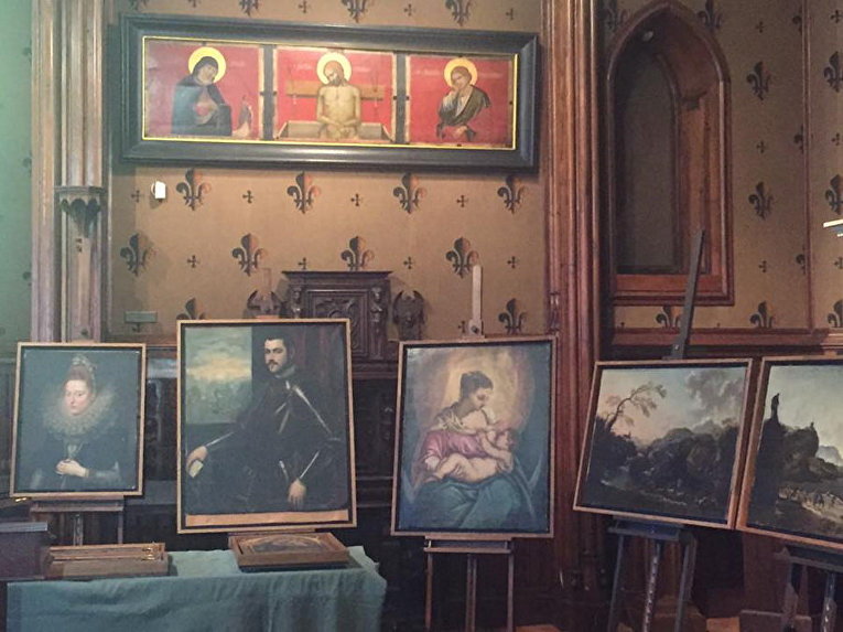 Петр Порошенко передал музею Вероны похищенные картины
