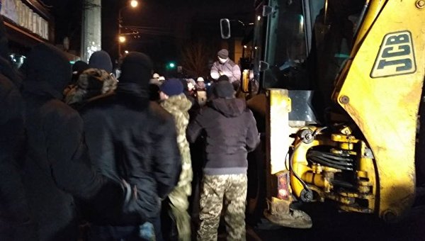 Скандальный демонтаж киосков на КПИ в Киеве