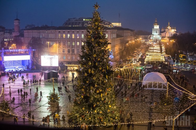Новогодняя елка на Софийской площади в Киеве