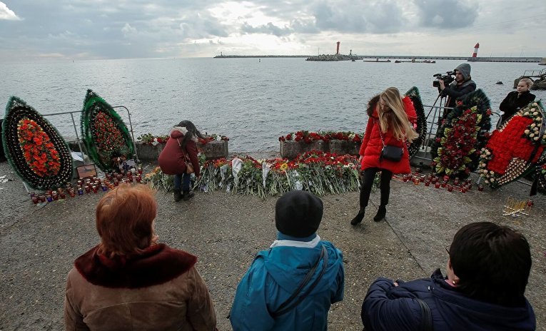 Россия, траур по погибшим в авиакатастрофе