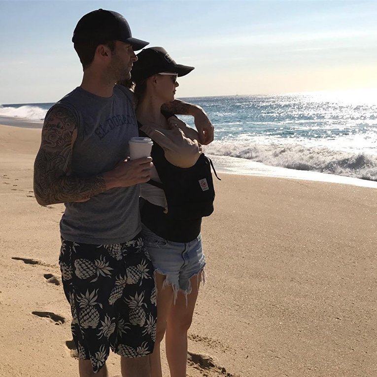 В сентября в семье солиста группы Maroon 5 Адама Левина и модели Victoria's Secret Бехати Принслу случилось прибавление – у них родилась дочь