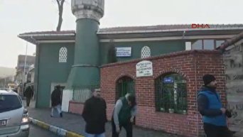 На месте стрельбы около мечети в Стамбуле