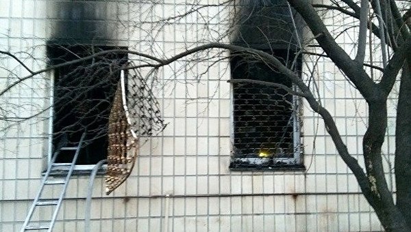 В Киеве горело здание поликлиники в Днепровском районе
