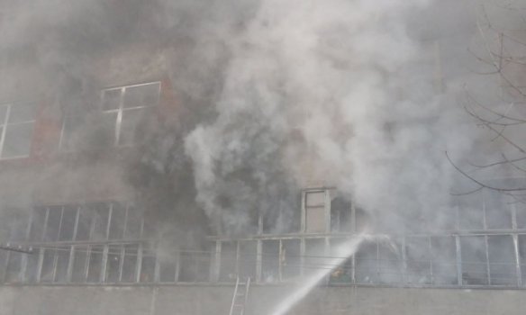 Пожар в здании завода Электрон во Львове