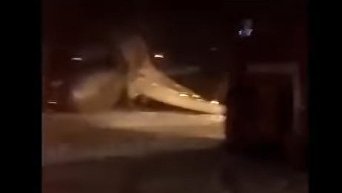 В аэропорту Храброво приземлился на брюхо самолет. Видео