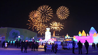 Открытие зимнего фестиваля в Харбине: фейерверк и дворцы изо льда. Видео