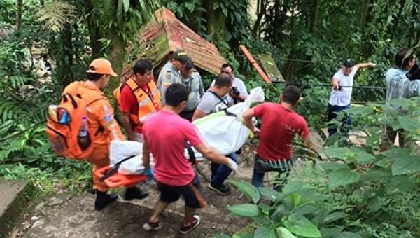 Подвесной мост с людьми обрушился в Колумбии, 11 погибших